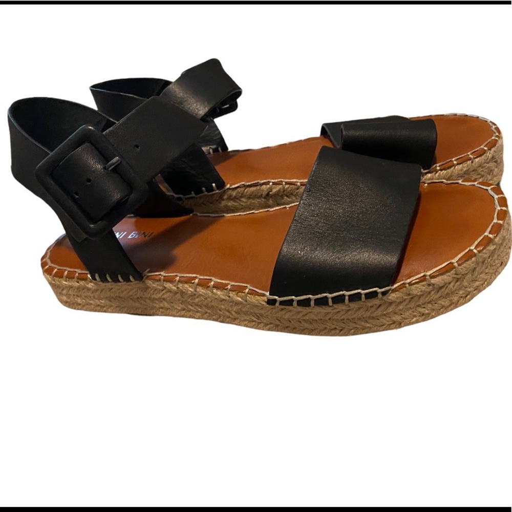 Gianni Bini Platform Sandals